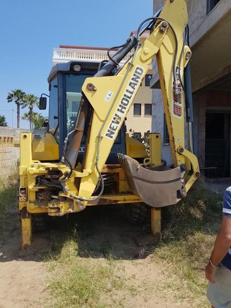 4#4518 Pala gommata New Holland in vendita - foto 2