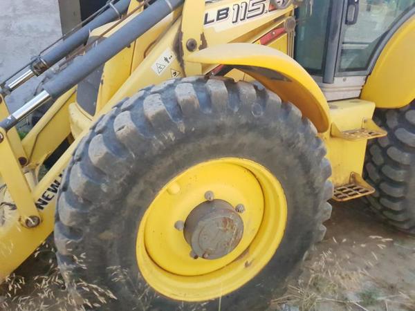 4#4518 Pala gommata New Holland in vendita - foto 10