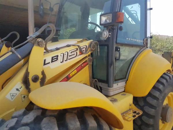 4#4518 Pala gommata New Holland in vendita - foto 12