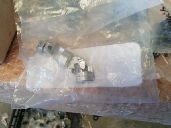 43#4533 Cerniere per porte e molle a gas in vendita - foto 4