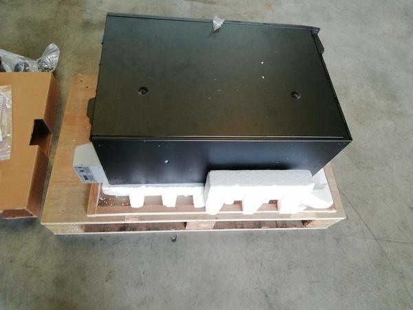 47#4533 Apc 8000va ups in vendita - foto 1