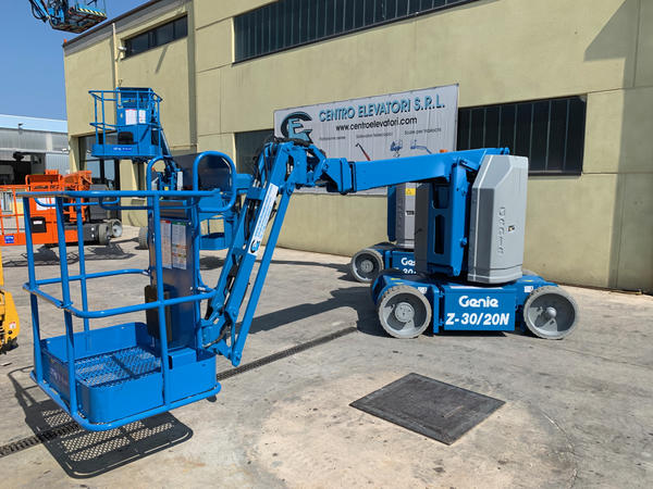 2#4535 Piattaforma semovente girevole articolata Genie z-30/20n in vendita - foto 2