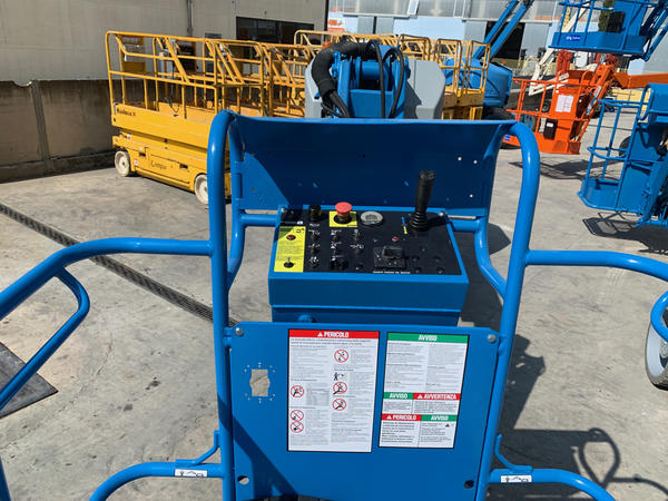 2#4535 Piattaforma semovente girevole articolata Genie z-30/20n in vendita - foto 11