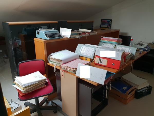 1#4547 Arredi e attrezzatura da ufficio in vendita - foto 1
