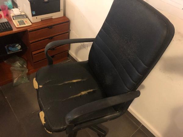 1#4548 Arredi ufficio in vendita - foto 2