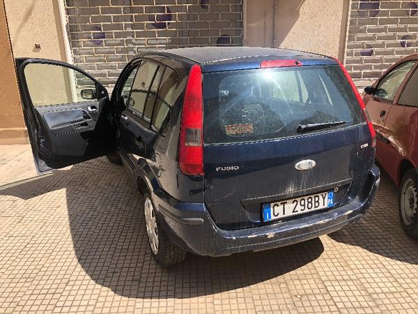 10#4548 Autovettura Ford Fusion in vendita - foto 2
