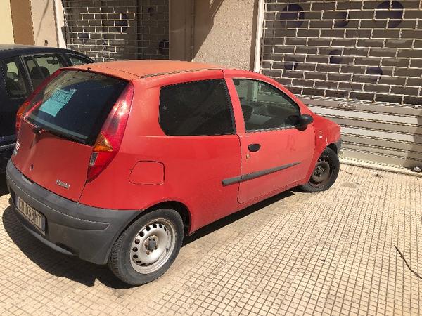 9#4548 Autocarro Fiat Punto Van in vendita - foto 1