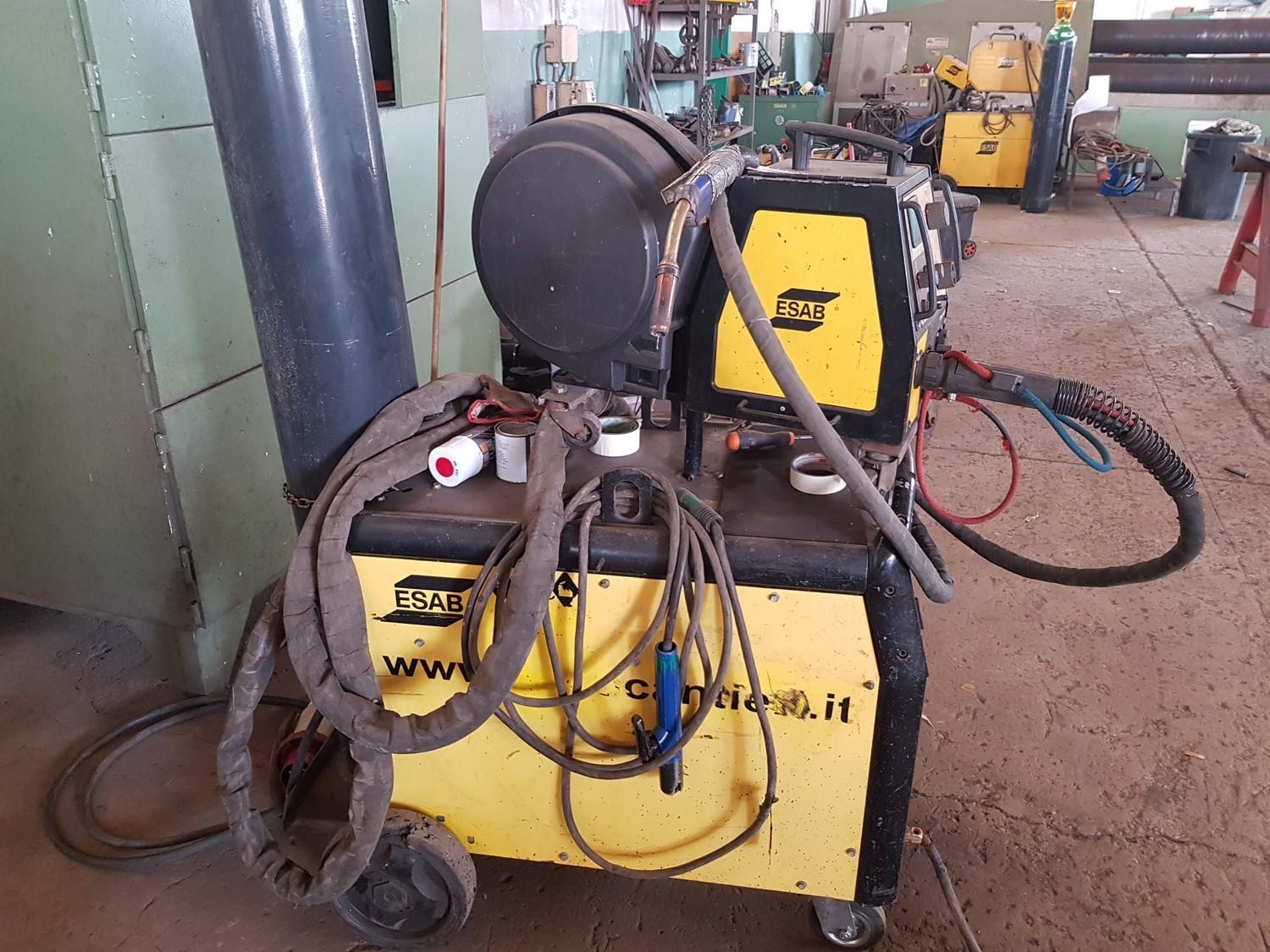 Lot Esab welding machine
