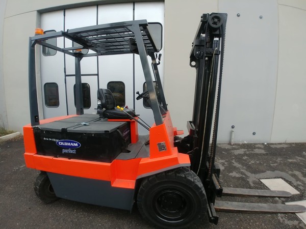 Carrelli elevatori in vendita