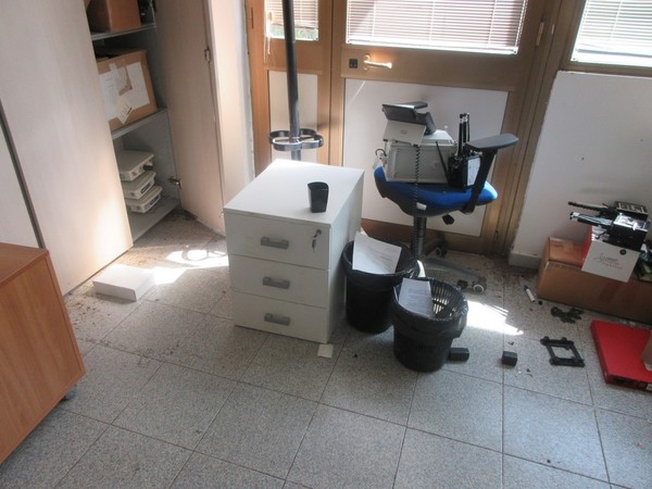 10#4559 Arredamento da ufficio in vendita - foto 4