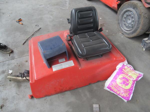 5#4569 Trattorino tagliaerba Honda e attrezzature per cantiere edile in vendita - foto 10