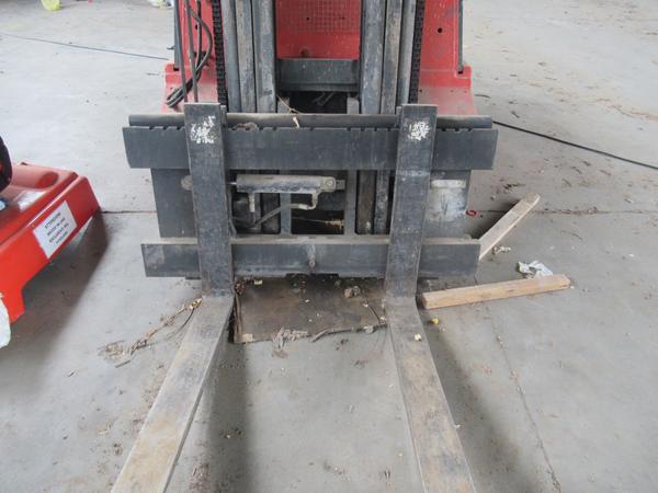 5#4569 Trattorino tagliaerba Honda e attrezzature per cantiere edile in vendita - foto 11