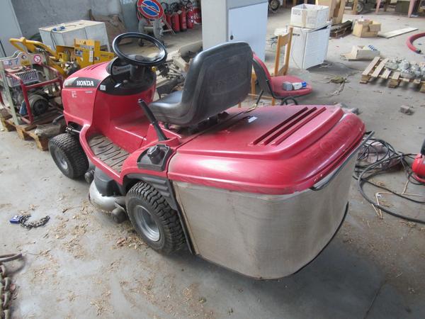 5#4569 Trattorino tagliaerba Honda e attrezzature per cantiere edile in vendita - foto 24