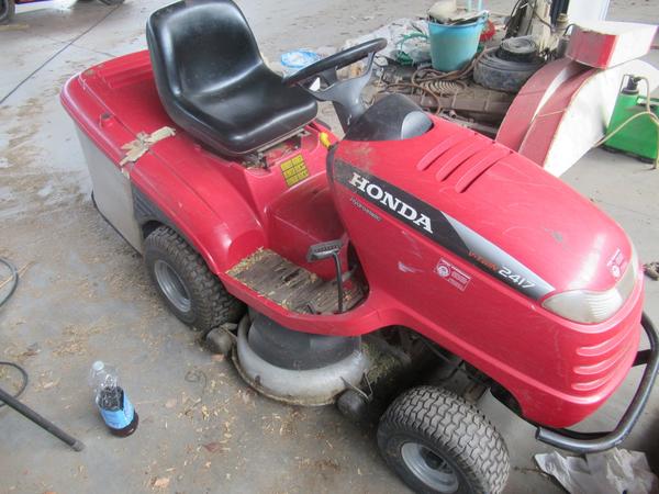 5#4569 Trattorino tagliaerba Honda e attrezzature per cantiere edile in vendita - foto 26