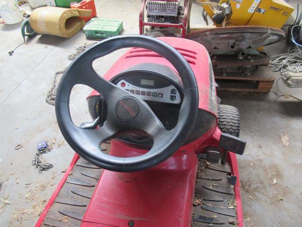 5#4569 Trattorino tagliaerba Honda e attrezzature per cantiere edile in vendita - foto 27