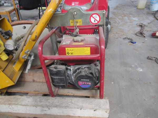 5#4569 Trattorino tagliaerba Honda e attrezzature per cantiere edile in vendita - foto 36