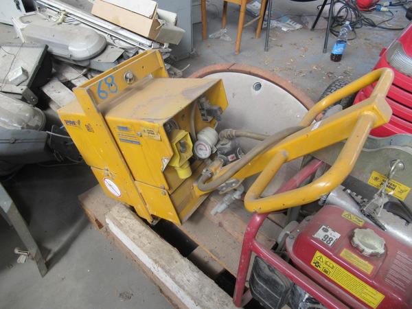 5#4569 Trattorino tagliaerba Honda e attrezzature per cantiere edile in vendita - foto 41