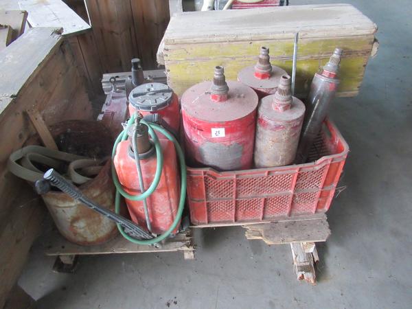 5#4569 Trattorino tagliaerba Honda e attrezzature per cantiere edile in vendita - foto 63