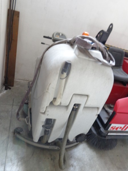 1#45980 Ramo di azienda dedita alla produzione e commercio di vini e prodotti liquorosi in vendita - foto 31