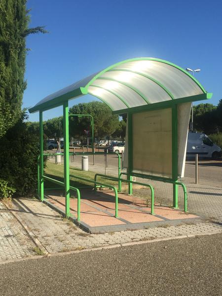 3#4603 Carrelli per la spesa e postazioni con pensili in vendita - foto 2