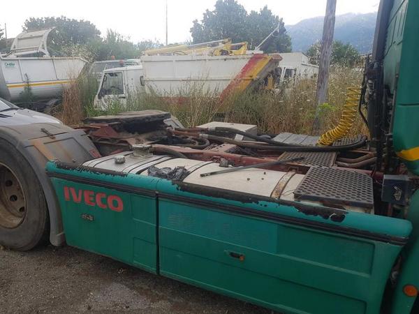 25#4606 Trattore stradale Iveco Magirus in vendita - foto 2