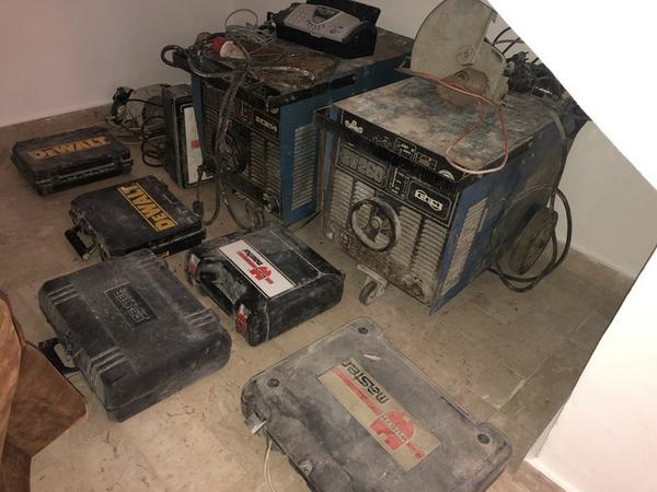 2#4608 Attrezzatura meccanica e arredi ufficio in vendita - foto 1