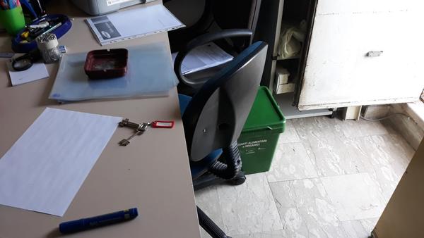 3#4617 Arredamento e macchine elettroniche per punto vendita in vendita - foto 63