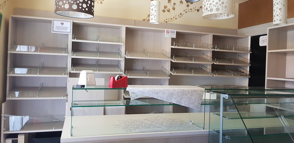6#4628 Arredamenti panetteria in vendita - foto 1