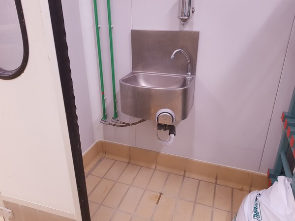 22#4631 Arredi in acciaio inox per stabilimenti industriali in vendita - foto 30