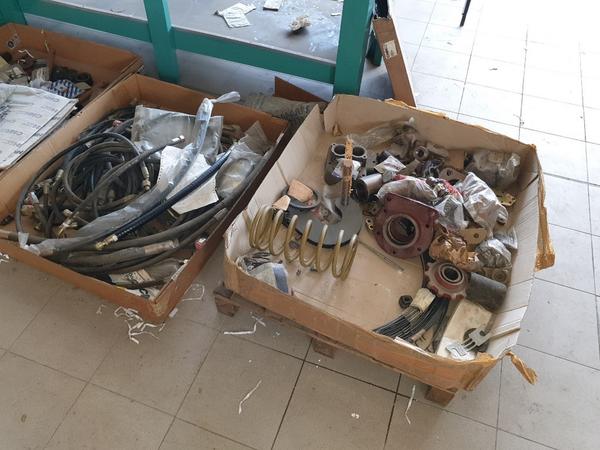 21#4637 Scaffalatura e banconi in vendita - foto 11