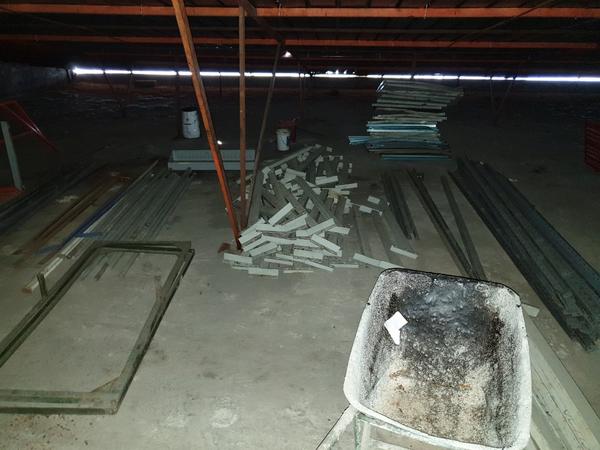22#4637 Ricambi per trattori e mietitrebbie in vendita - foto 4