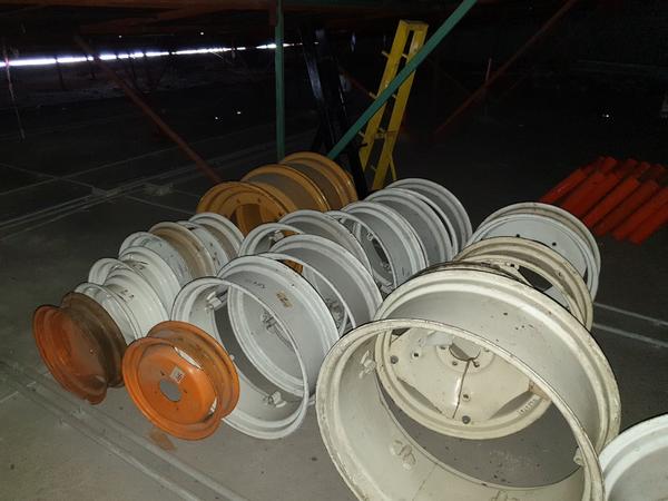 22#4637 Ricambi per trattori e mietitrebbie in vendita - foto 20