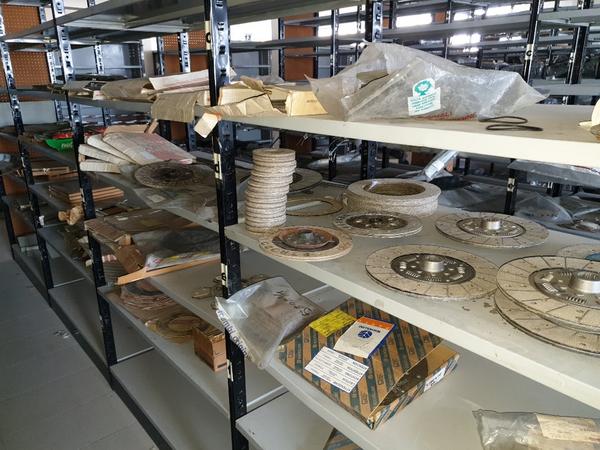 23#4637 Ricambi per trattori e macchine movimento terra in vendita - foto 1