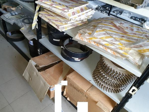 23#4637 Ricambi per trattori e macchine movimento terra in vendita - foto 48
