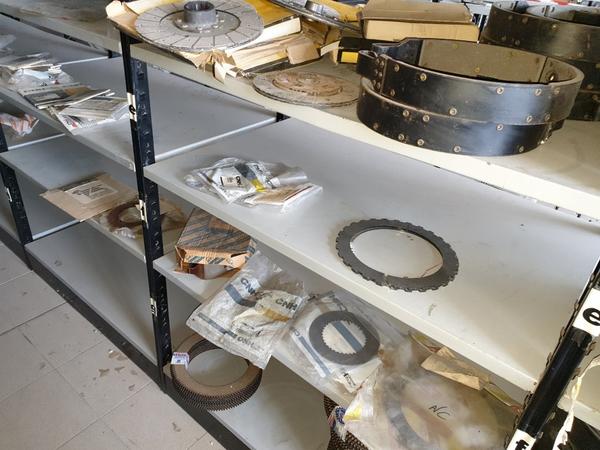 23#4637 Ricambi per trattori e macchine movimento terra in vendita - foto 49