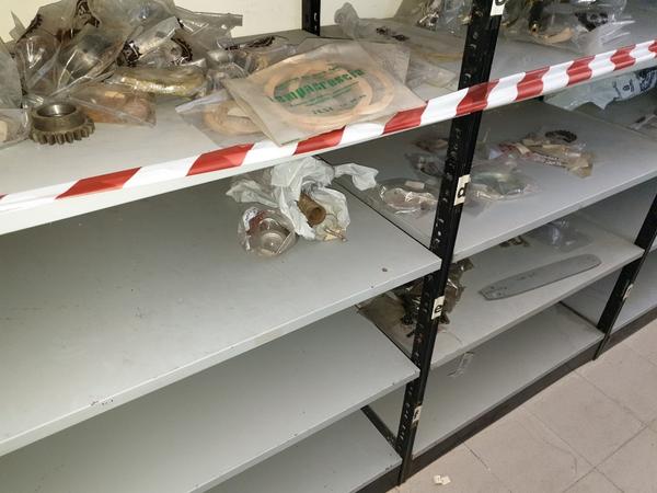 24#4637 Ricambi per trattori e macchine movimento terra in vendita - foto 7