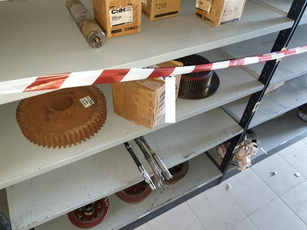 24#4637 Ricambi per trattori e macchine movimento terra in vendita - foto 21