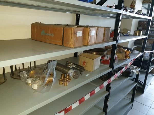 24#4637 Ricambi per trattori e macchine movimento terra in vendita - foto 23
