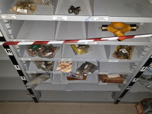 26#4637 Ricambi per trattori in vendita - foto 11