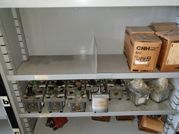 26#4637 Ricambi per trattori in vendita - foto 32
