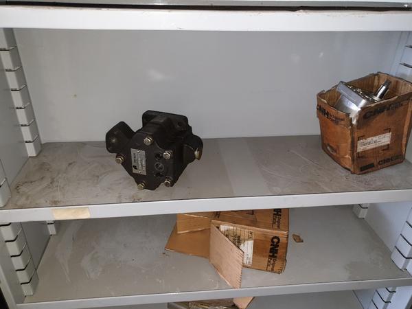 26#4637 Ricambi per trattori in vendita - foto 34