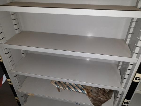 32#4637 Scaffalatura modulare per magazzino ricambi in vendita - foto 3
