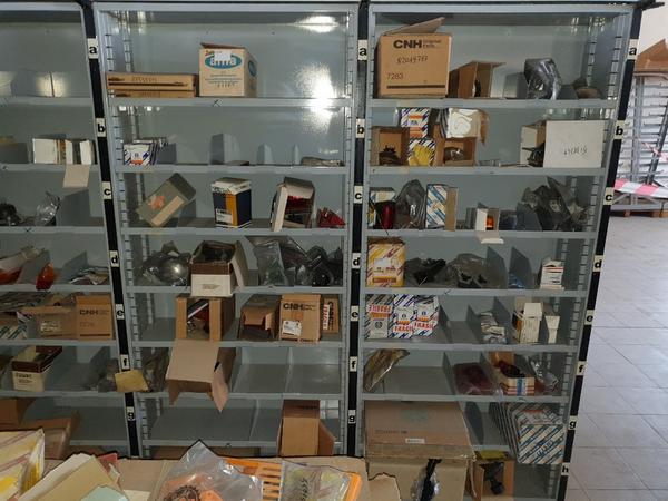 32#4637 Scaffalatura modulare per magazzino ricambi in vendita - foto 7