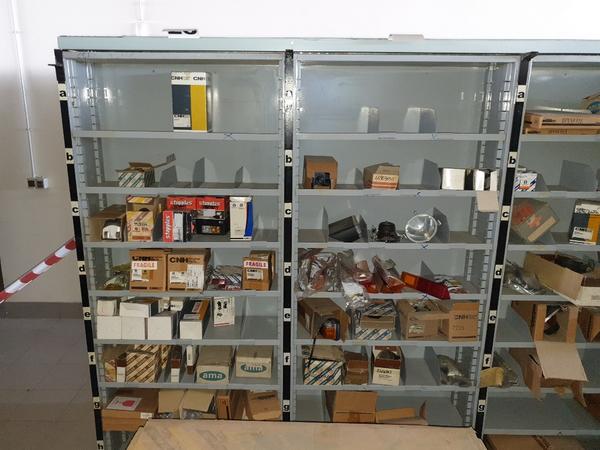 32#4637 Scaffalatura modulare per magazzino ricambi in vendita - foto 8