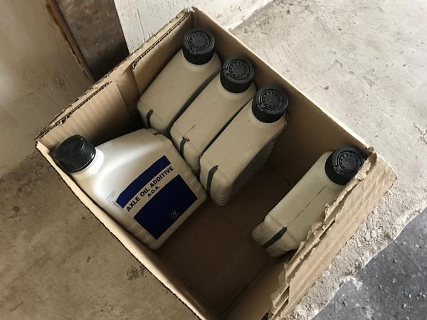 34#4637 Fusti di olio e e acido in vendita - foto 4