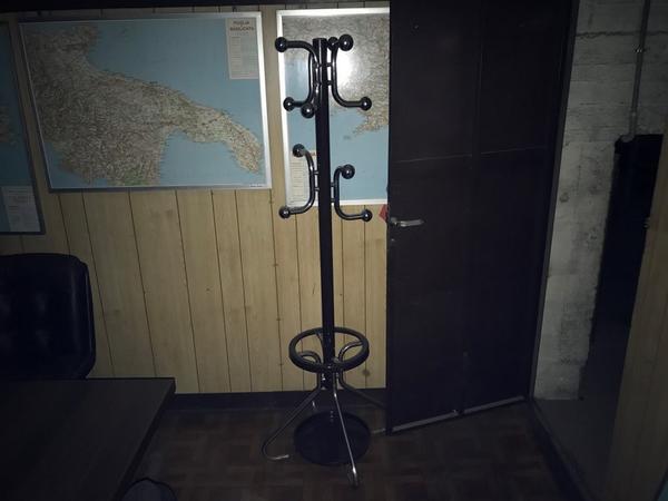35#4637 Arredamento punti vendita e da ufficio in vendita - foto 20