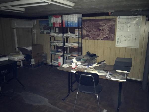 35#4637 Arredamento punti vendita e da ufficio in vendita - foto 22