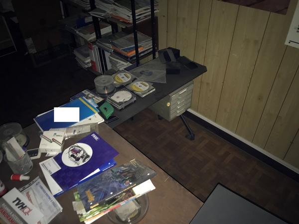 35#4637 Arredamento punti vendita e da ufficio in vendita - foto 33