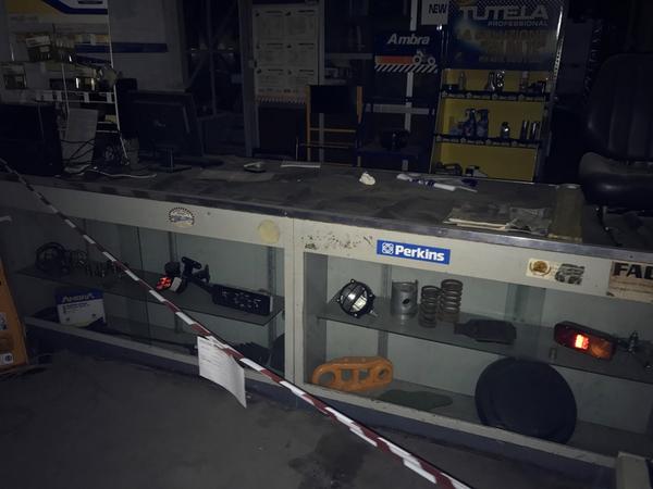 35#4637 Arredamento punti vendita e da ufficio in vendita - foto 35