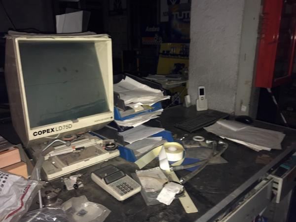 35#4637 Arredamento punti vendita e da ufficio in vendita - foto 42